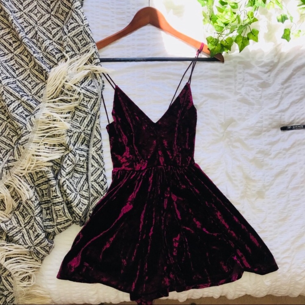 URBAN OUTFITTERS WINE VELVET DRESS